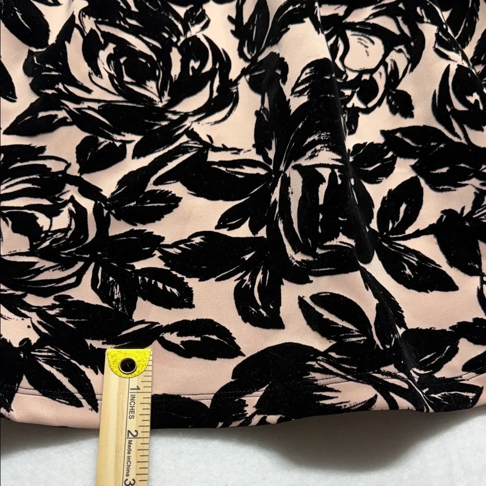 Enfocus Studio Black Floral Appliqué Fit & Flare Dress on Blush 10 NWT - Picture 4 of 12